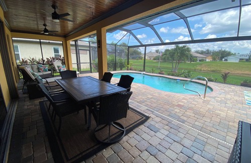 White Marsh House | Spacious Waterfront 4+ bedroom Pool Home in delightful Rotonda West, FL