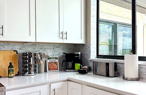 Charlotte Harbor House | Special Event Retreat 5BR 4BA Hot Tub Sleep 16