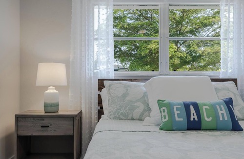 Naples Park Villa | Spectacular 4 bedroom Villa close to beaches in highly desirable Naples Park, FL