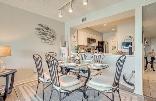 Beachwalk Apartment | St Helena Island Condo - 1/2 Mi to Beach
