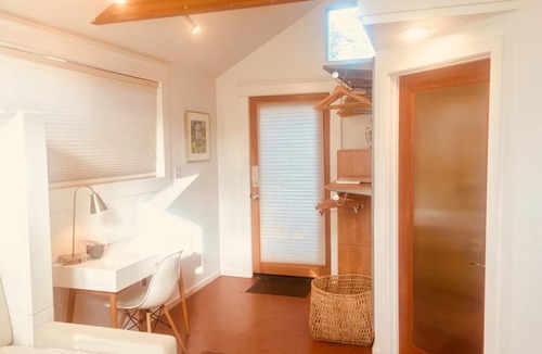 West Eugene House | Star Studio, A Garden Retreat near University of Oregon