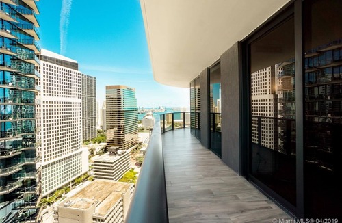 Downtown Miami Condo | Stunning luxury condo in the heart of Brickell