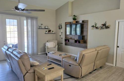 White Marsh House | Stunning Sunsets- 3 bedroom 3 bath executive home