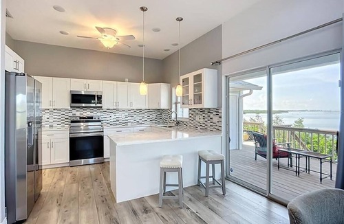 Bayshore Gardens House | Summer Price Break!3BD 3BA Townhome Side B Bring Your Boat!