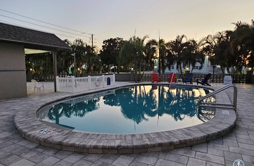 St. Petersburg Condo | Sun, Sand & Sunsets–all just minutes from your door.