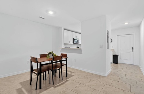 Port Charlotte Apartment | Sunny Escape | Fresh, Modern Townhome Near Beaches
