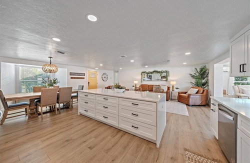 Gulf Gate Estates House | Sunny Shores Retreat | Private Yard + Sunroom!