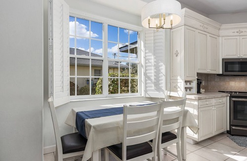 Port Charlotte House | Sunny South-Facing Salt & Heated Pool Spa on FISHING Lake FallWinter 26-27 Avail