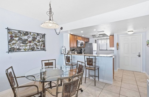 South Island Condo | "SUNSATIONAL" BEACHFRONT CONDO 2BD-2BTH POOL-WIFI, VIEWS-NEWLY DECORATED!