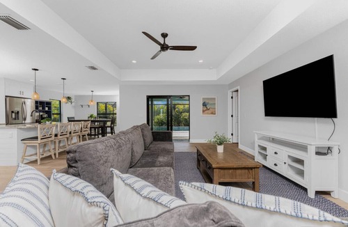 Rotonda Heights House | Sunset Breeze Coastal Retreat | Private Heated Pool & Outdoor Kitchen