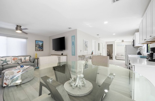 Englewood Condo | Sunset Rendezvous Beach Condo Lower Unit #141 Manasota Key