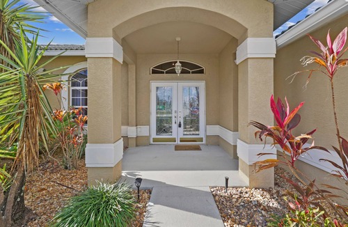 Pelican House | Sunsets on the water, 15 minutes to the Beach