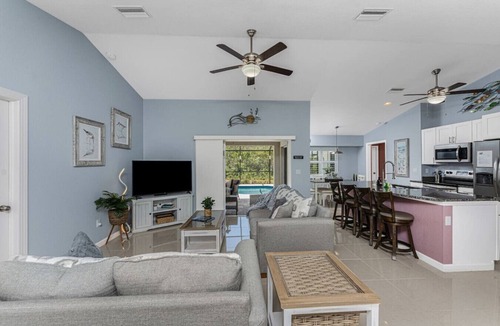 Englewood East House | Sunshine on Sunnybrook