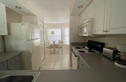 Trailer Estates Apartment | Superb Apartment in Florida & very close to IMG
