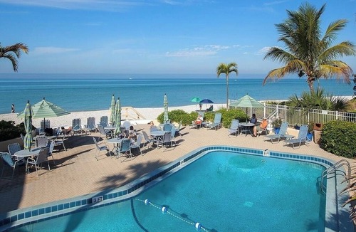 Coquina Sands Condo | Surfside Club on the beach !