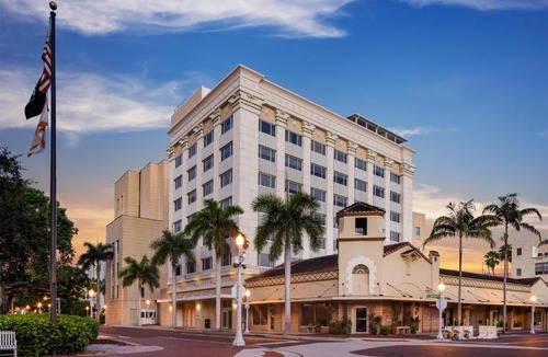 Downtown Historic District Hotel | The Banyan Hotel Fort Myers, Tapestry Collection by Hilton