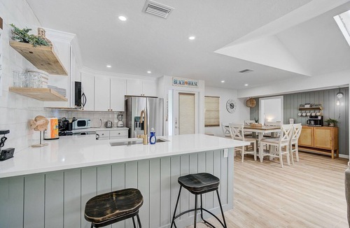 Bay Isle House | The Beach Bungalow - 205 “Siesta Key”