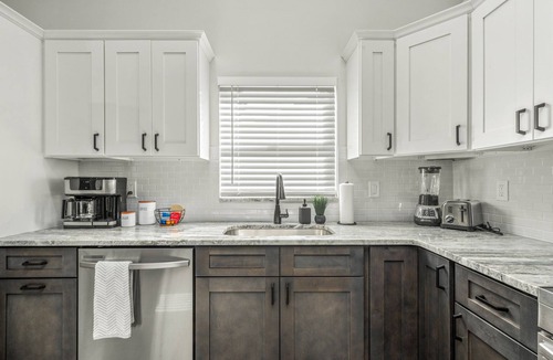 Sun 'N Lake Villa | The Executive Villa @ Sun N Lake less than 1 mile to Golf Course and Hospital