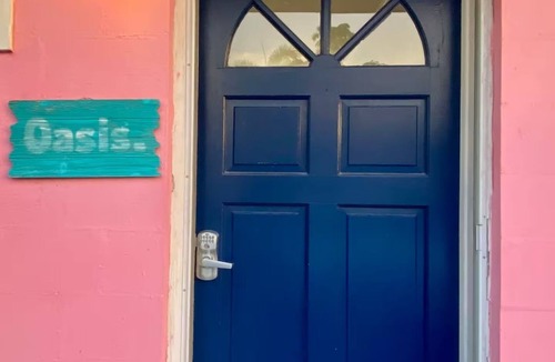 Bokeelia House | The Oasis: A cosy one-bedroom house in tropical Bokeelia with air conditioning