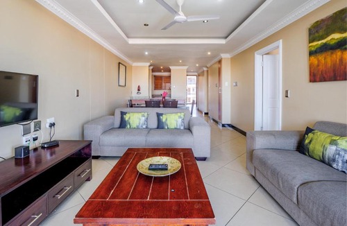 Durban Point Apartment | The Sails G6-07 on Timeball Boulevard