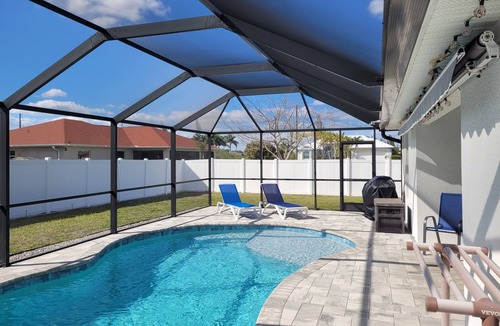 Jacarandas House | The Summer Hideout - Spacious house, heated pool, grill, beach gear