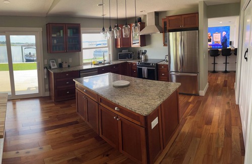 Palm Harbor House | The Tarpon Table at Lake Tarpon - Where the lake sets the table!