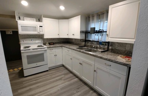 Arcadia House | This unique 3 bedroom , 1 bath home rental nearby downtown Arcadia, FL.