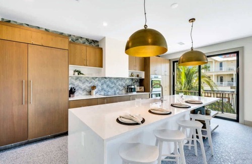 Bradenton Beach House | Tide of Your Life ~ Steps to Beach/Luxury Retreat