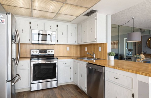 Casa del Mar Condo | Top-Floor Bayfront Oasis: 2BR/2BA Condo at Casa Del Mar with Stunning Views & Modern Comforts