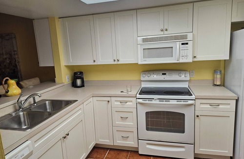 Bonita Springs Condo | Top of the coconut, your place. Third floor condo waterview