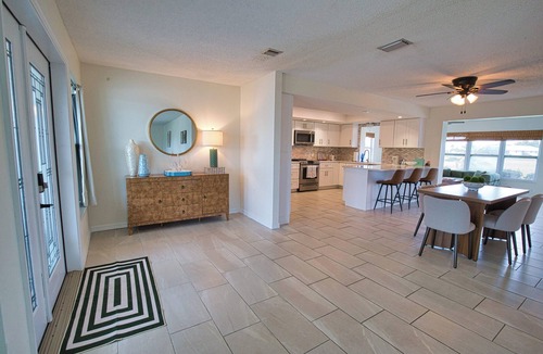 Oakland Hills House | Tranquil Fairway Retreat w/Private Pool Perfect for Golf Trips & Family Getaway