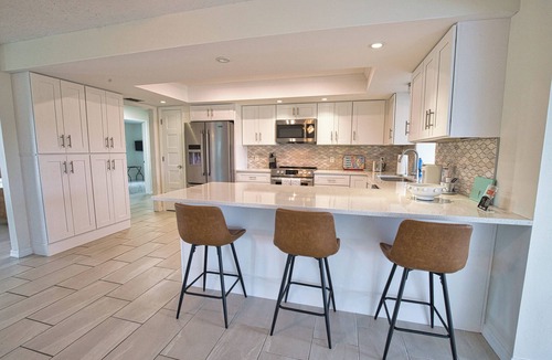 Oakland Hills House | Tranquil Fairway Retreat w/Private Pool Perfect for Golf Trips & Family Getaway