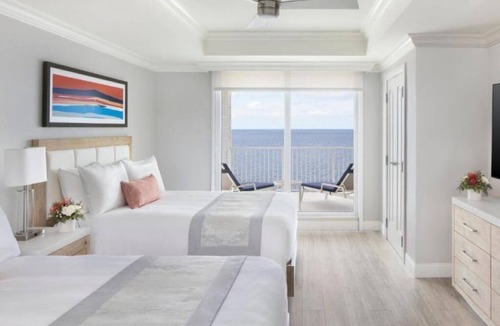 Charlotte Harbor Hotel | Tranquil Harbor Escape – 2 Villas with 3 Bedrooms for Wellness Seekers