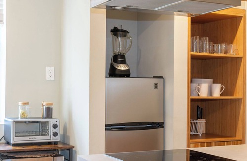 East Little Havana Apartment | Trendy Brickell 2bd/2bth Free Parking Apt 5