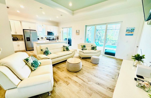 Rotonda Heights House | Tropical Escape:Summer Special-Heated Pool-Minutes from Beaches and Golf Courses