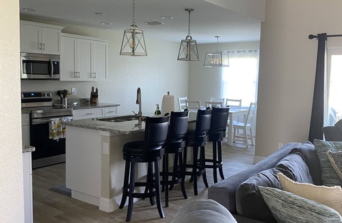 Rotonda Heights House | Tropical Paradise Close to Five Beautiful Beaches - Winter Getaway