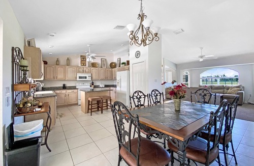 Pine Valley Villa | Tropical Retreat, full refund*, heated pool, dog ok