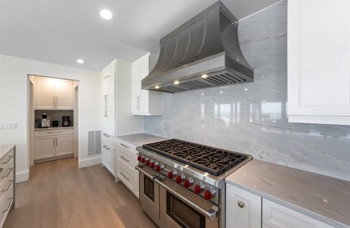 Anna Maria House | True Beachfront! 2 Beachfront Masters - Best Location!