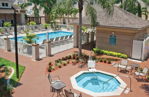 Villas Apartment | Ultimate Getaway! 4 Great Units, Outdoor Pool, Minutes to Lakes Regional Park!