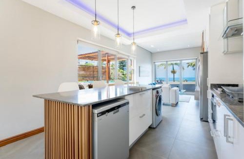 Shaka's Rock Apartment | Unit 1 Eden Palms