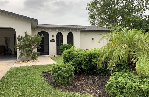 Caloosahatchee House | Updated, Clean, Quiet, and Comfortable for Families and Intimate for Couples
