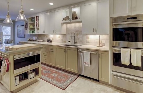 Beach Lagoon Villa | Updated & spacious 3-Bdrm Villa w/large patio in the heart of Harbour Town