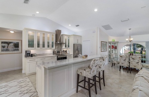 Pelican Villa | Vacation Villa - Cape Coral - Canal - Pool - Spa - Southern Exposure