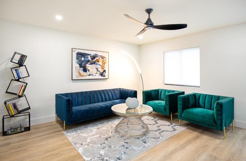 East Naples House | Velvet Bloom Bubbling Spa Retreat with Sauna & Jacuzzi
