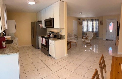 South Venice House | VENICE OASIS