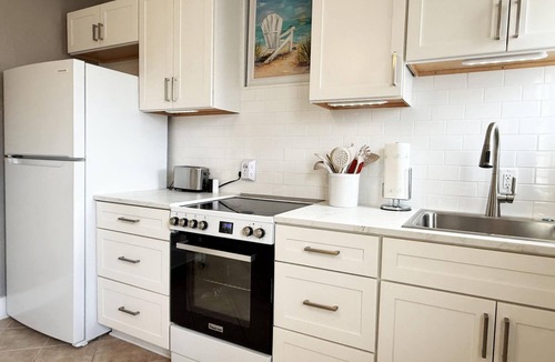 Golden Beach Villa | Venice Villas 1BR – Pool & Grill on Golden Beach