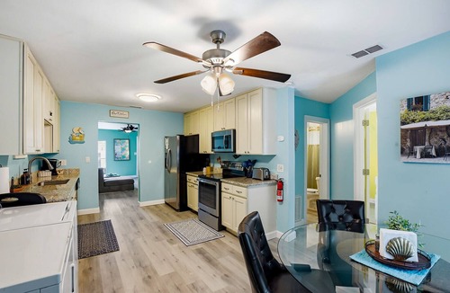 Fort Myers House | Vibrant Bungalow in Historical Fort Myers District