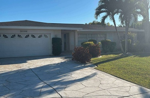 Eight Lakes Villa | Villa 8 Lakes - Cape Coral