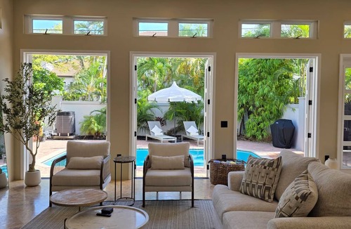Bay Isle House | Villa Blanca - Luxury 5BR Pool Home on Siesta Key, Sleeps 12, Fenced Yard