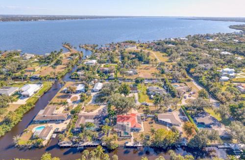 Lochmoor Waterway Estates House | Villa En-haccore & Walfare next to ELRIO Golf Club-Heated Pool